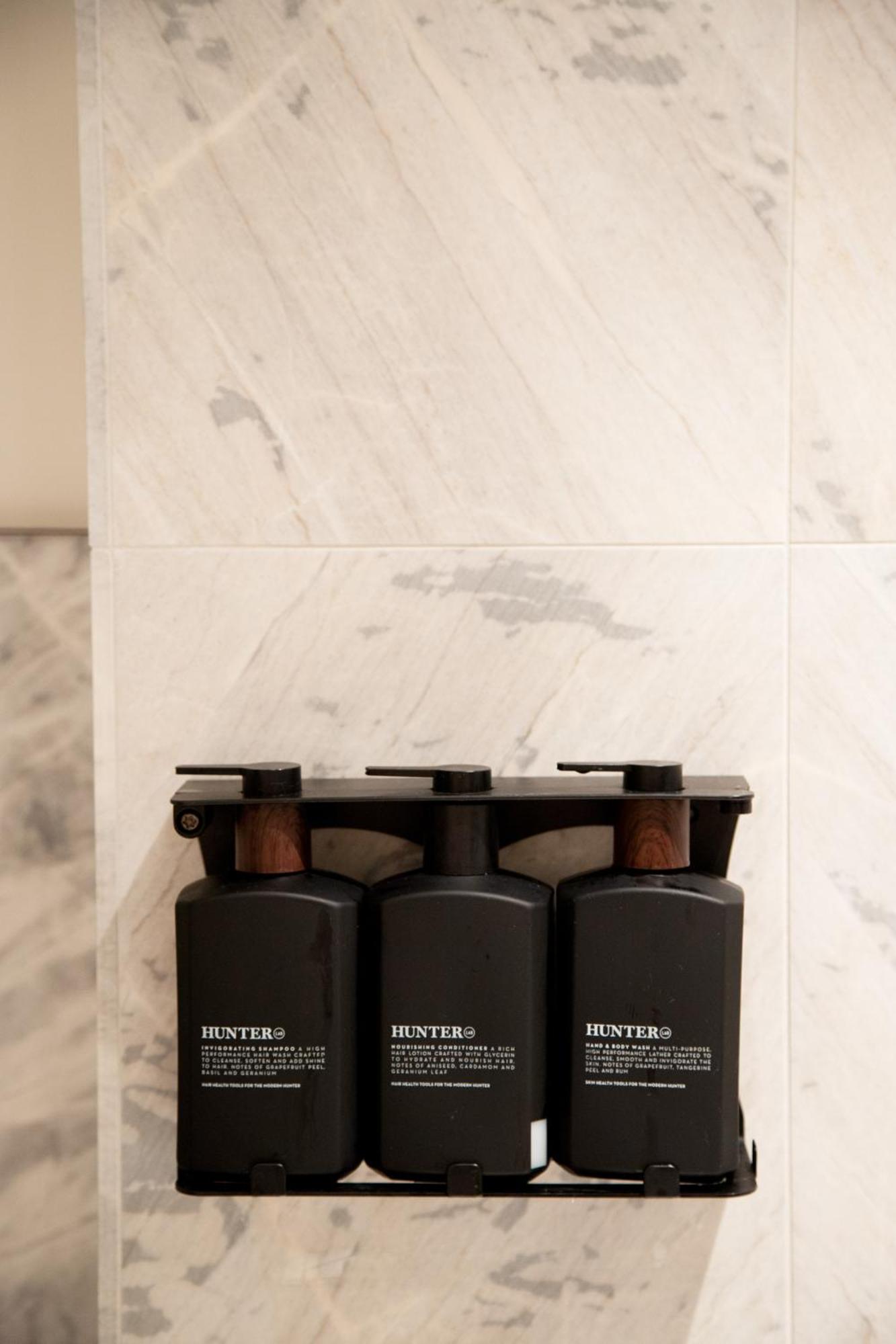 Hotel 202 Elizabeth Sídney Exterior foto Soap dispensers
