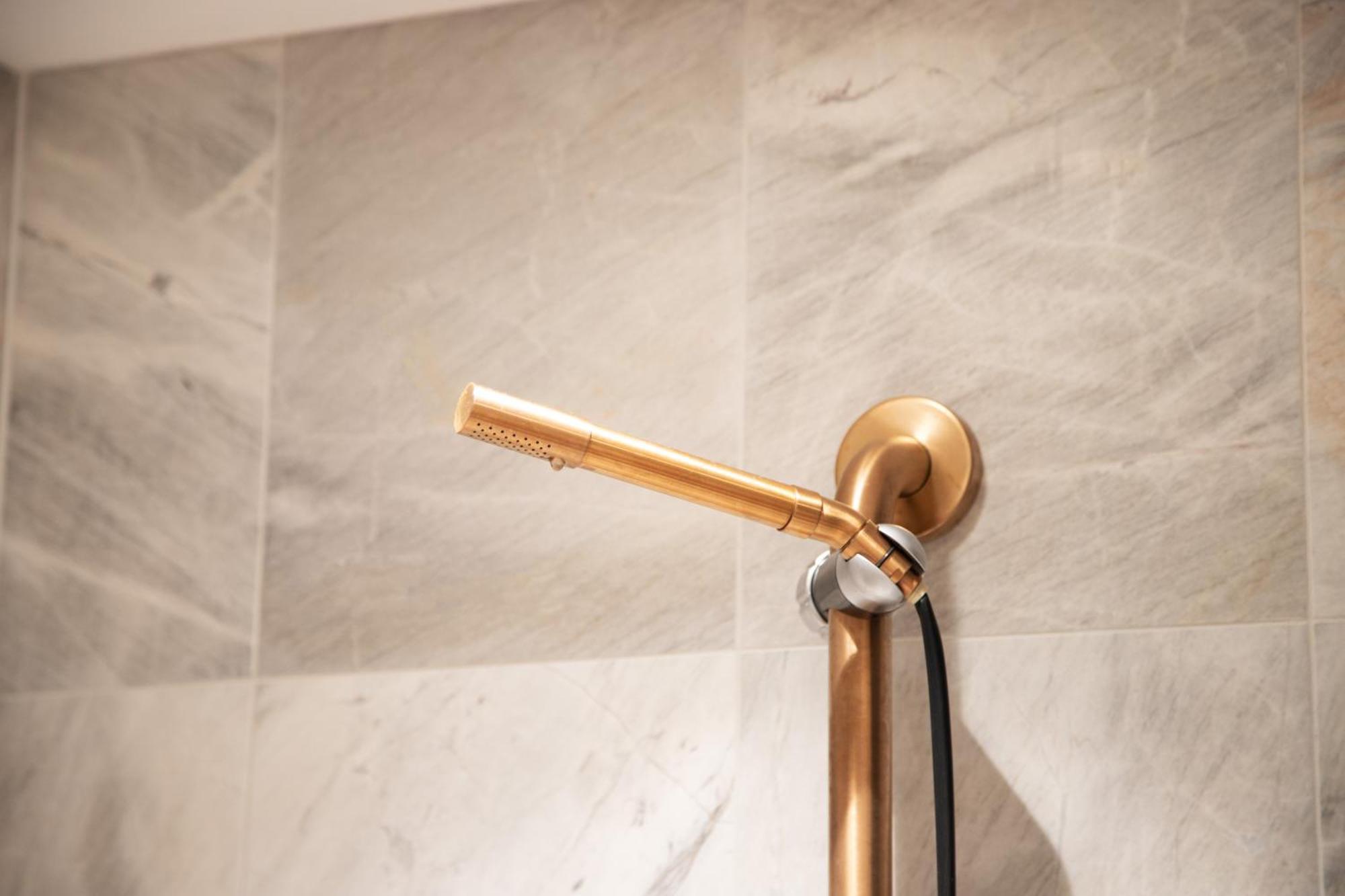 Hotel 202 Elizabeth Sídney Exterior foto Shower head
